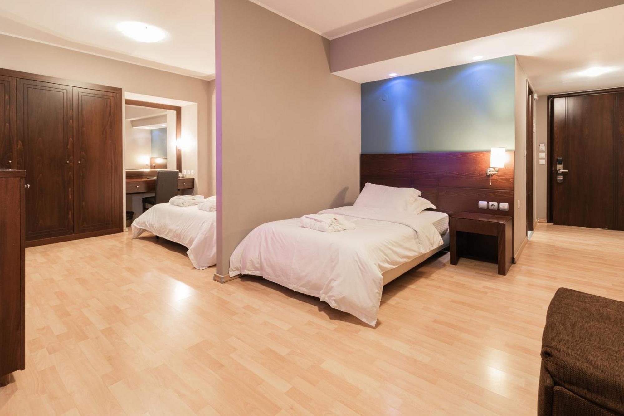 Flisvos Hotel Nafpaktos エクステリア 写真